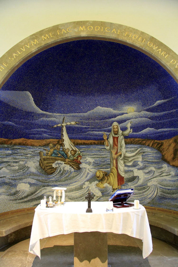 LIENZO CAPILLA CAMINA SOBRE EL AGUA - Image 2